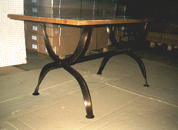 END VIEW OF TABLE FRAME